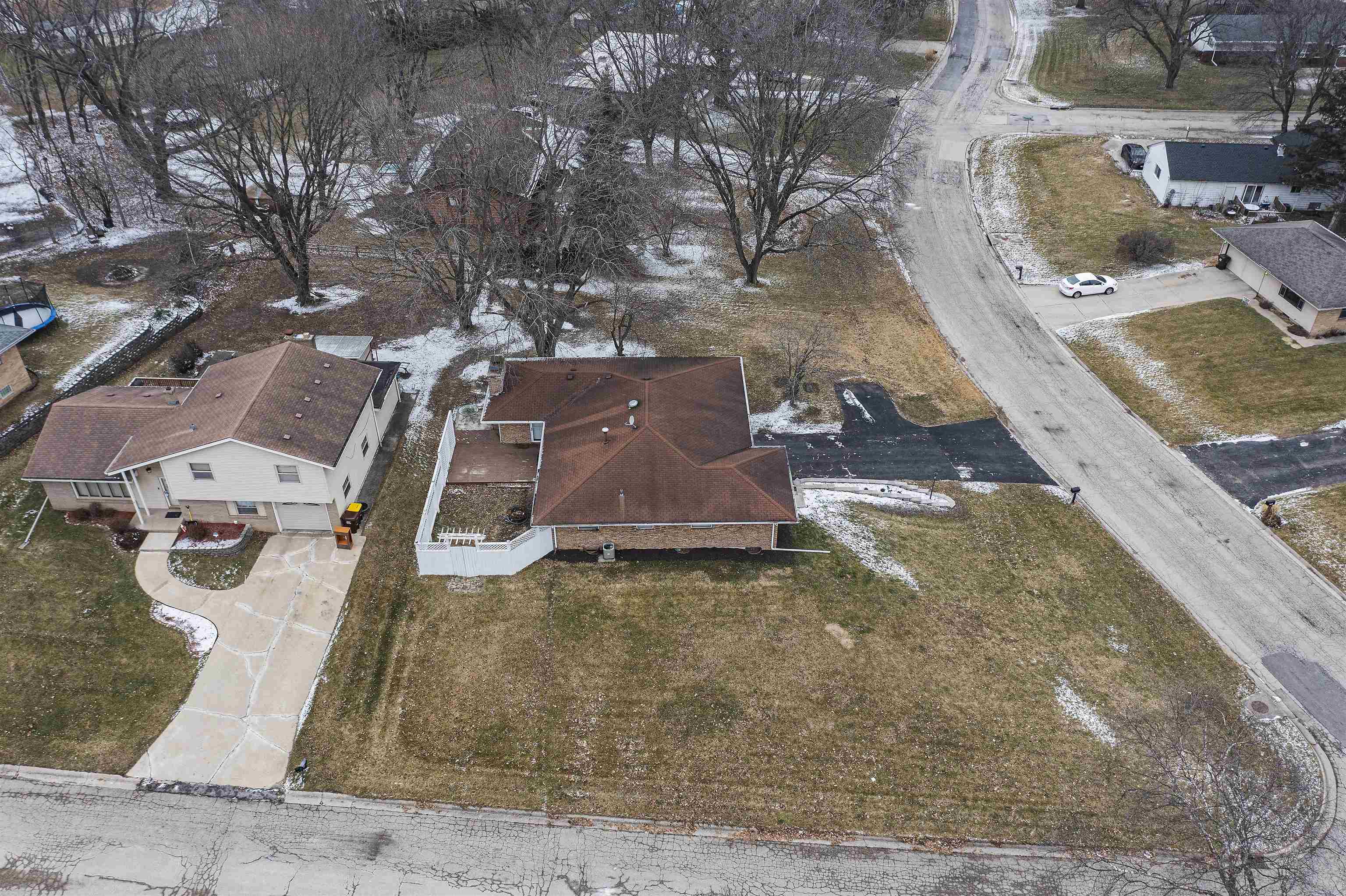 4711 Brookview Road Rockford, IL 61107 - Photo 24 of 26 an aerial view of residential houses with outdoor space