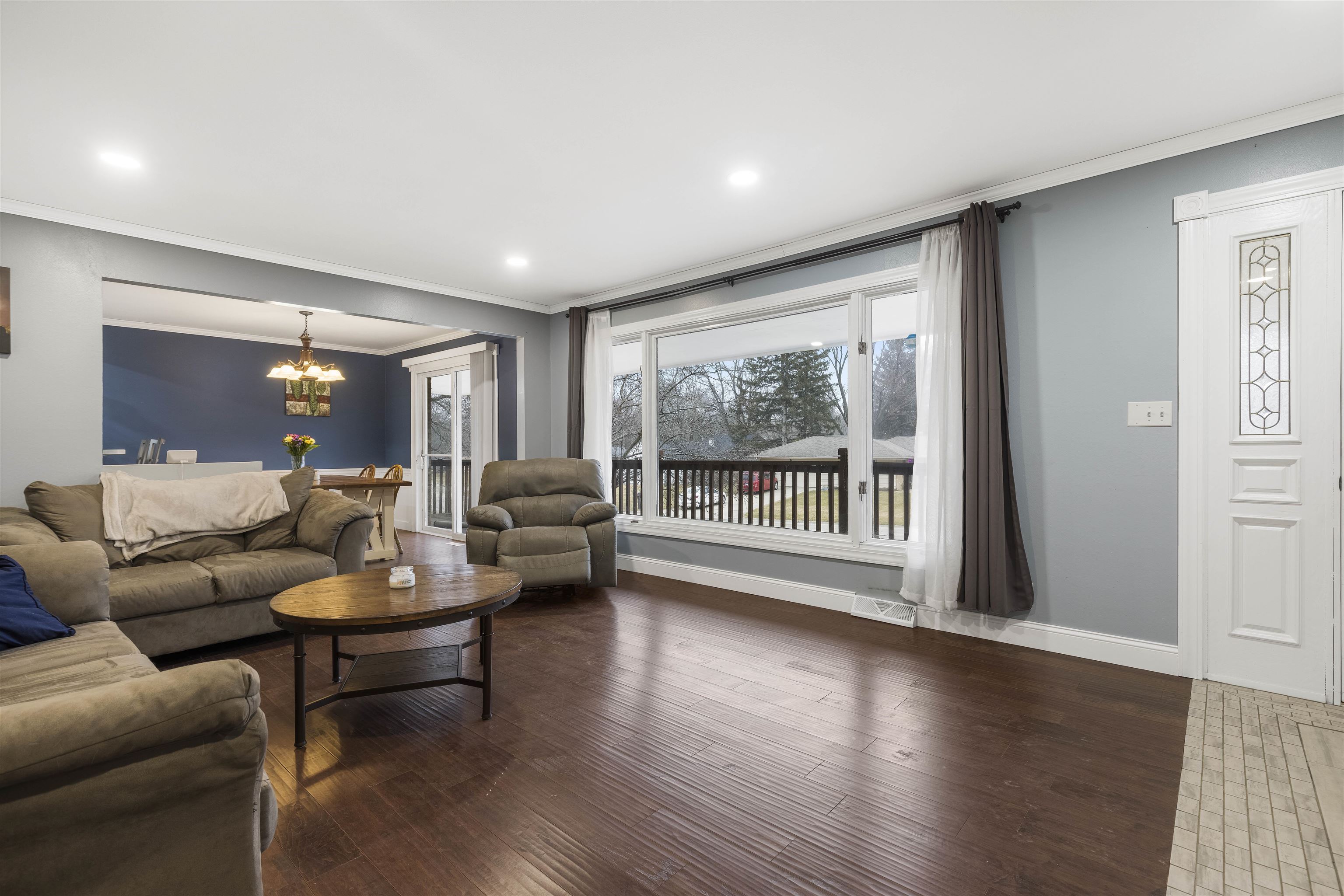 4711 Brookview Road Rockford, IL 61107 - Photo 5 of 26 a living room with furniture and a large window