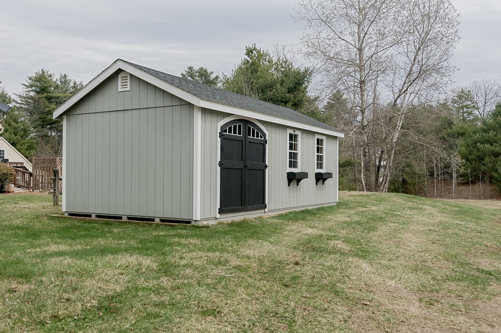 76 Douglas Road Warren, MA 01585 - Photo 4 of 23 Gallery Image 4
