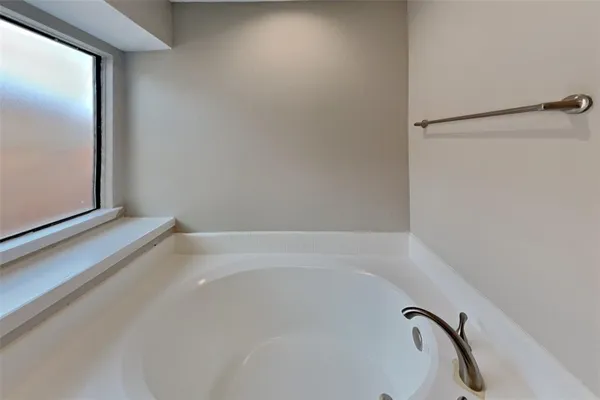 $2,195 | 4105 Bradley Lane, Arlington, TX 76017