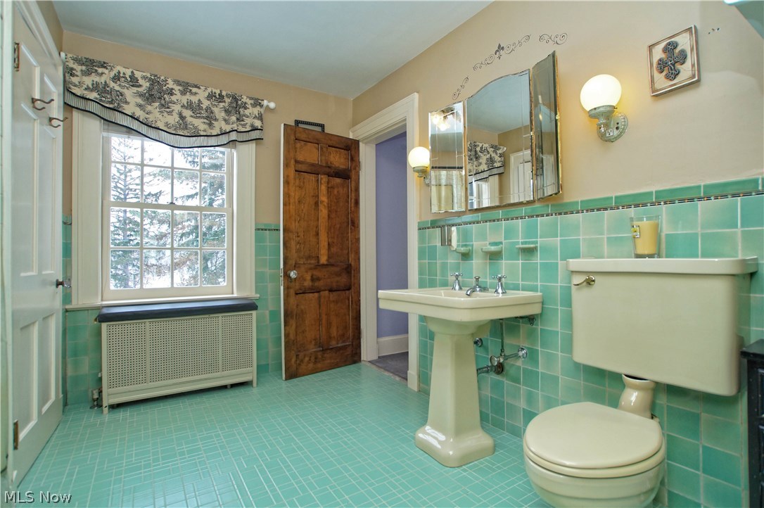 1719 Sheridan Road Cleveland, OH 44121 - Photo 19 of 35