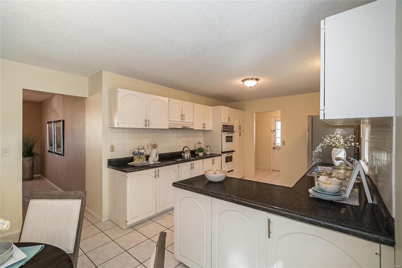 15556 Country Ridge Drive Chesterfield, MO 63017 - Photo 24 of 60