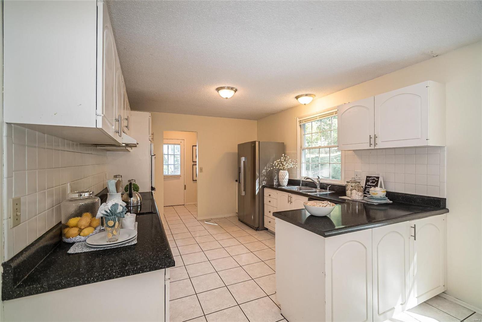 15556 Country Ridge Drive Chesterfield, MO 63017 - Photo 25 of 60