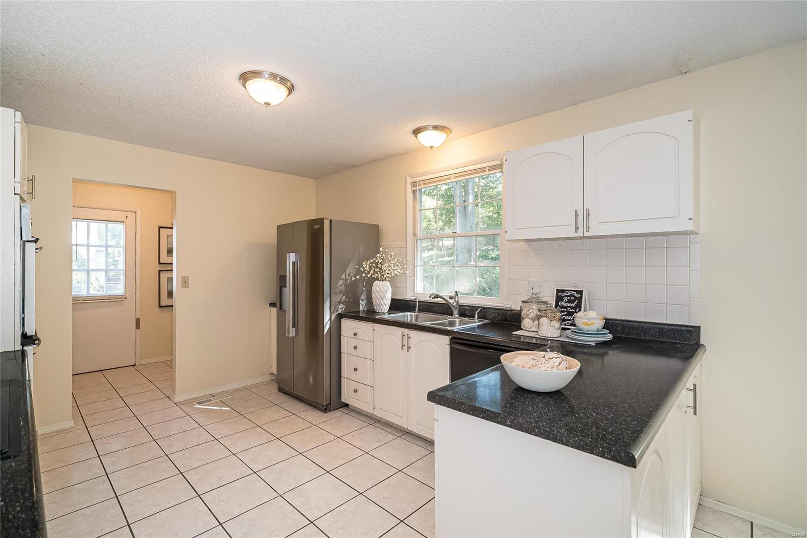 15556 Country Ridge Drive Chesterfield, MO 63017 - Photo 26 of 60