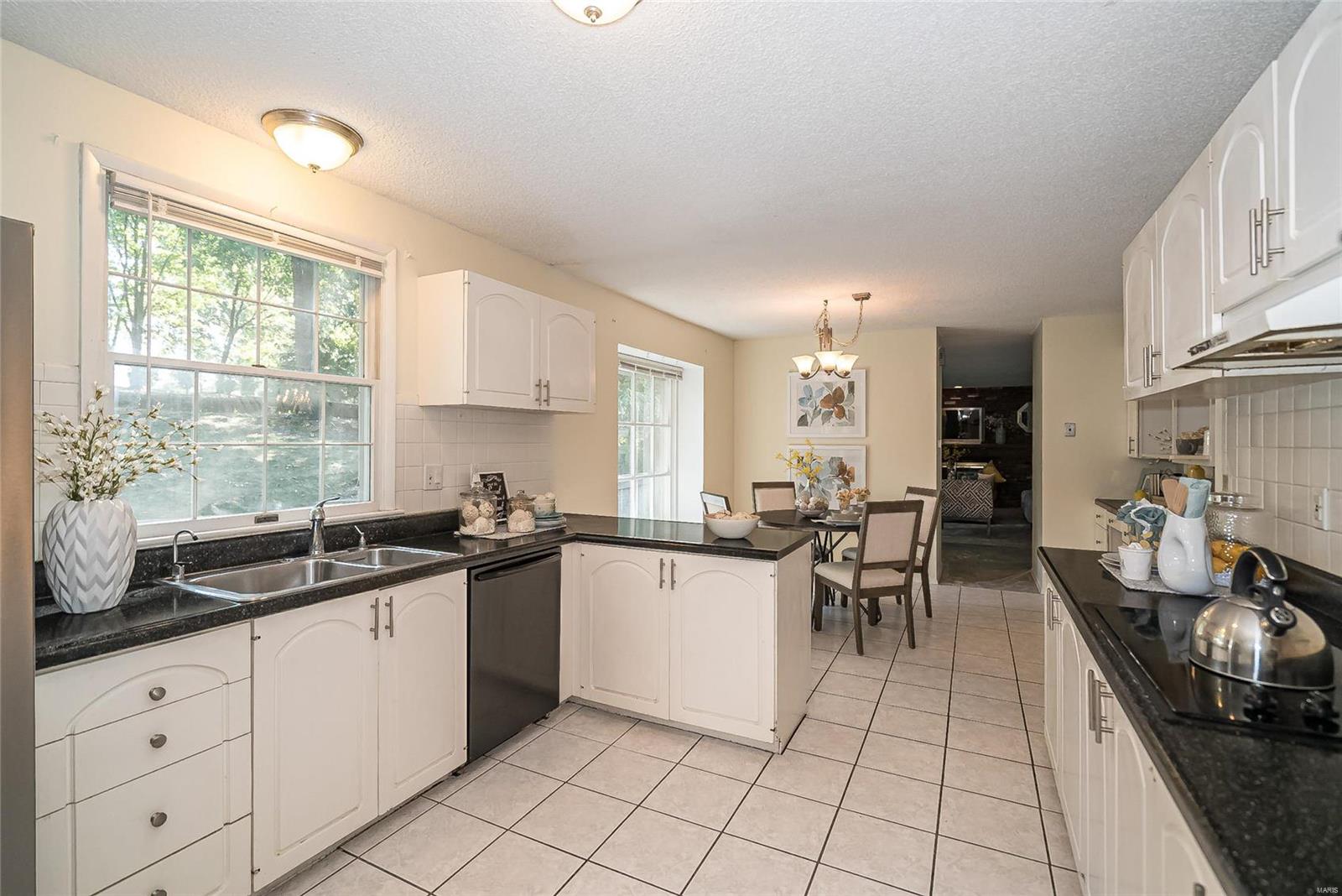 15556 Country Ridge Drive Chesterfield, MO 63017 - Photo 28 of 60