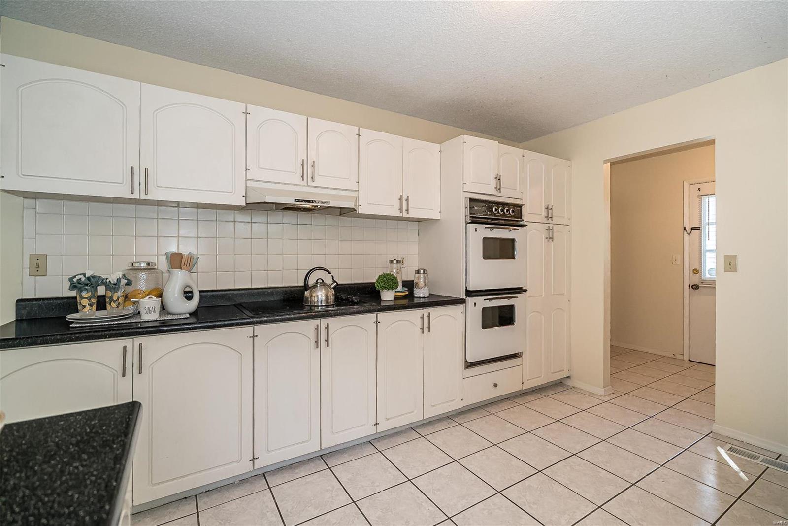 15556 Country Ridge Drive Chesterfield, MO 63017 - Photo 30 of 60