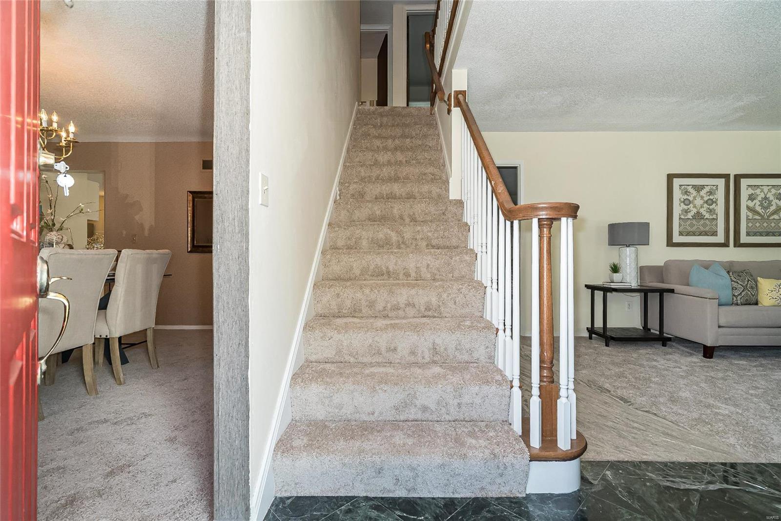 15556 Country Ridge Drive Chesterfield, MO 63017 - Photo 3 of 60