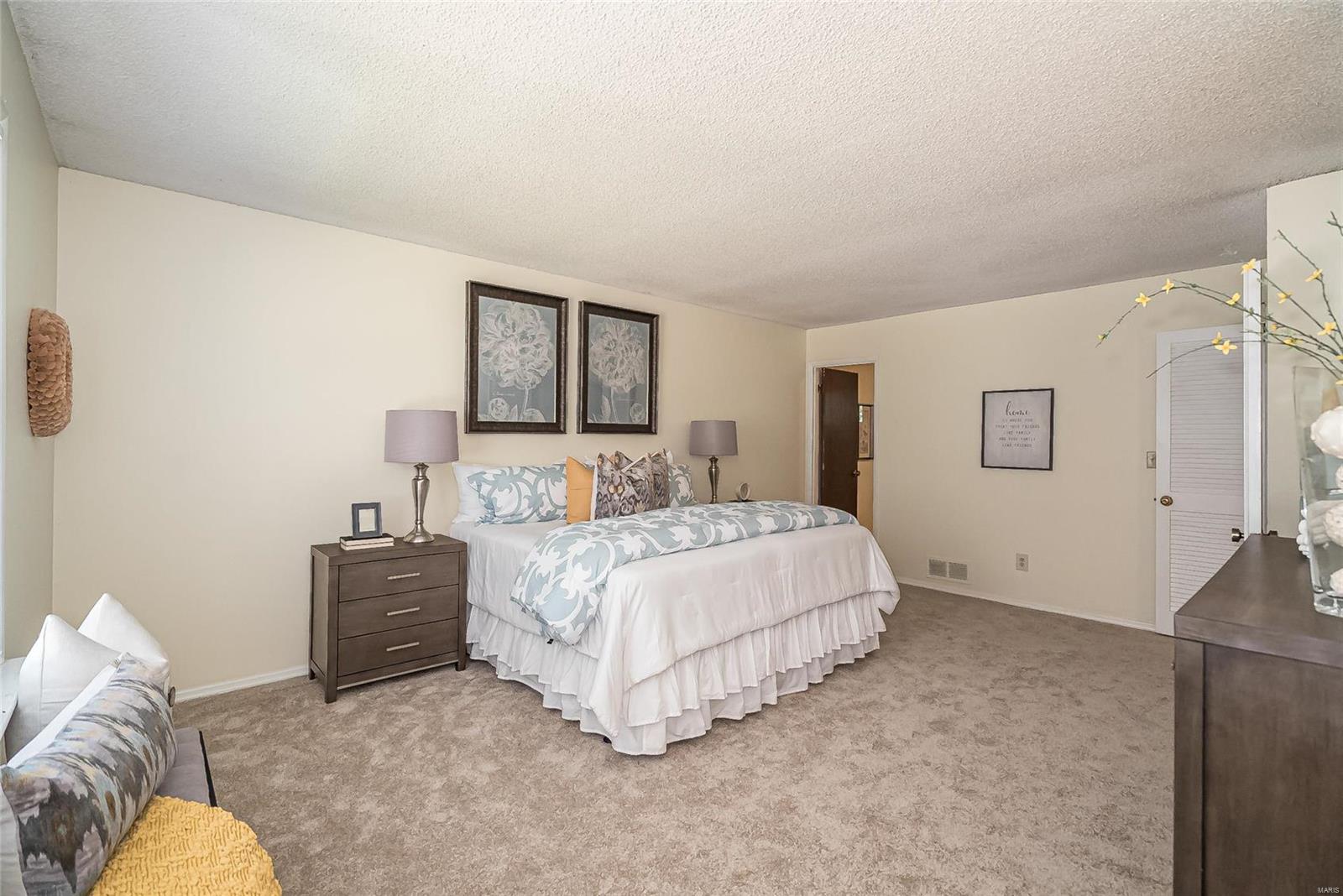 15556 Country Ridge Drive Chesterfield, MO 63017 - Photo 36 of 60