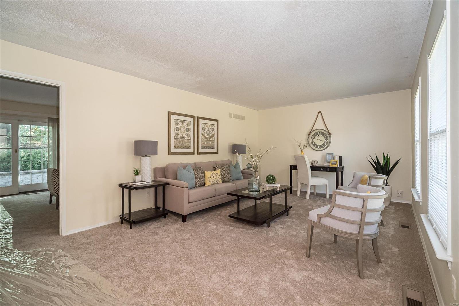 15556 Country Ridge Drive Chesterfield, MO 63017 - Photo 6 of 60