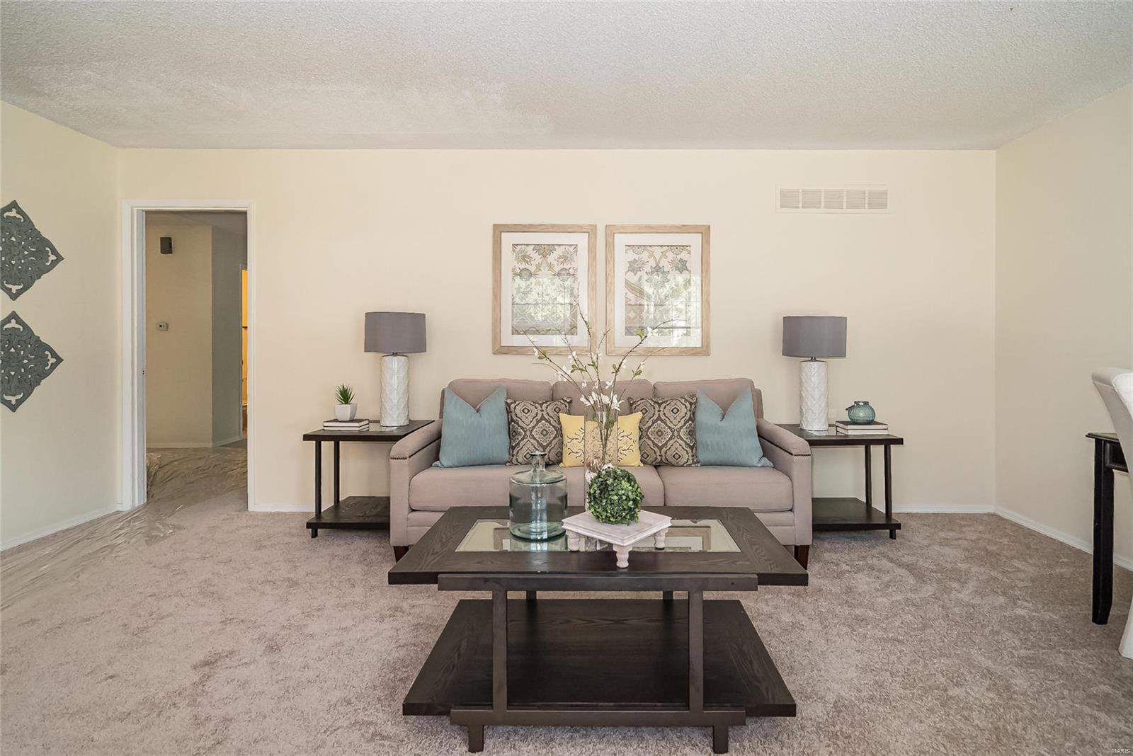 15556 Country Ridge Drive Chesterfield, MO 63017 - Photo 7 of 60