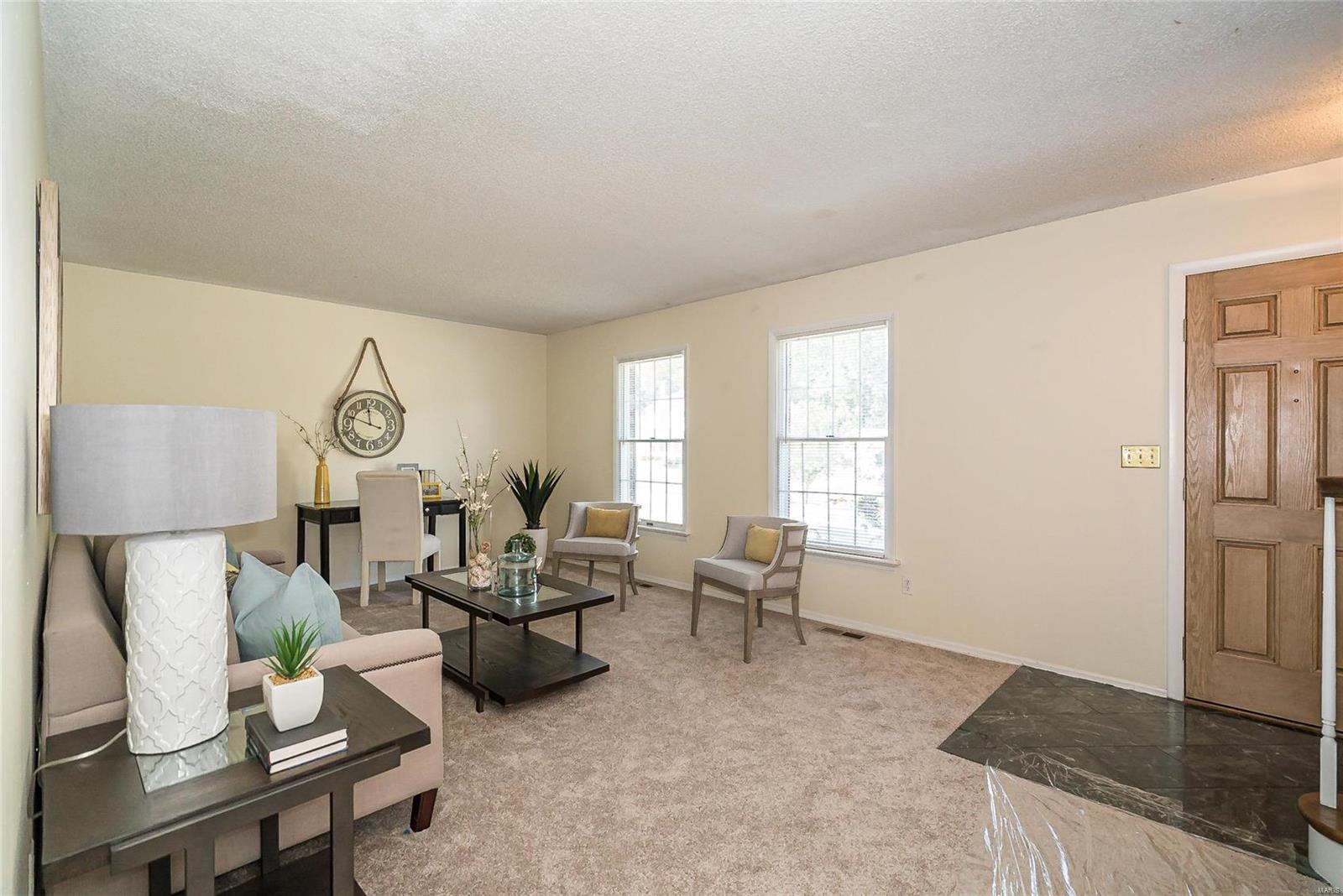 15556 Country Ridge Drive Chesterfield, MO 63017 - Photo 9 of 60