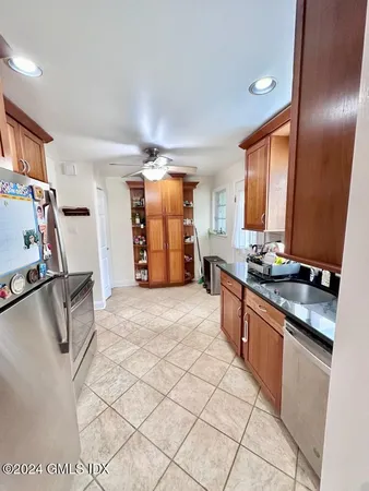 $4,900 | 14 Idar Court, Unit 1, Greenwich, CT 06830