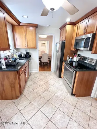 $4,900 | 14 Idar Court, Unit 1, Greenwich, CT 06830