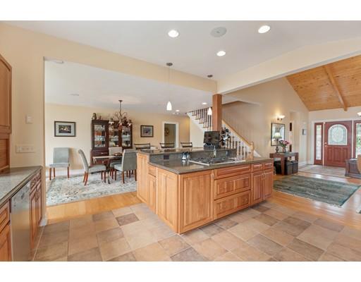 49 Shore Road North Brookfield, MA 01535 - Photo 8 of 30 Gallery Image 8
