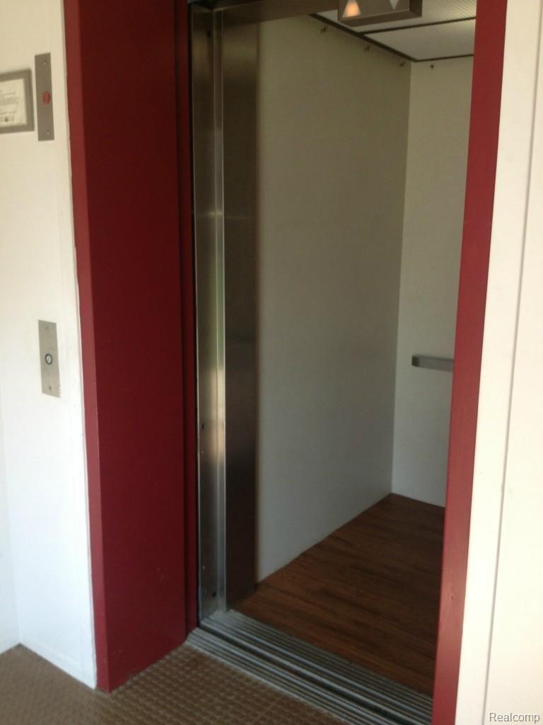 31699 South River Road Harrison Township, MI 48045 - Photo 20 of 23 photo 17.jpg