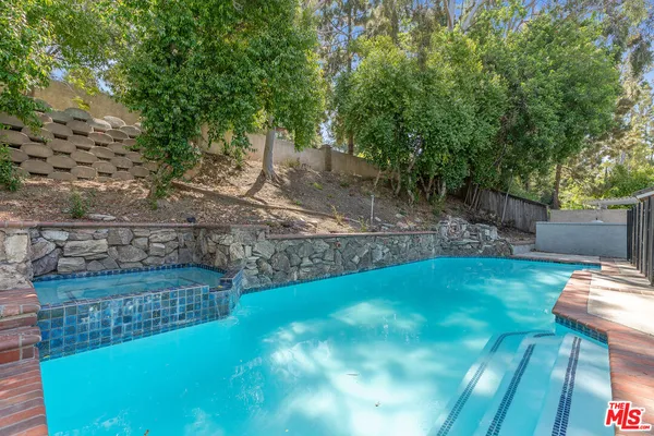 $2,999,000 | 19 Rippling Streme, Irvine, CA 92603