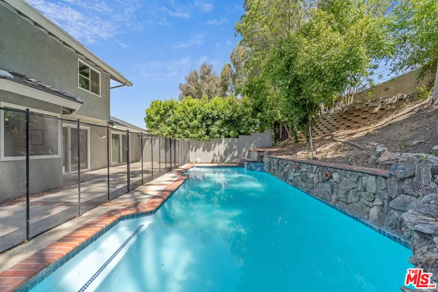 $2,999,000 | 19 Rippling Streme, Irvine, CA 92603