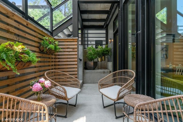 $350,000 | 831 North Fairfield Avenue, Unit 1, Chicago, IL 60622