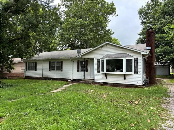 $230,000 | 2012 South Locust Street, Pittsburg, KS 66762