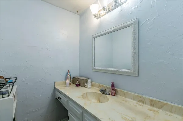 $280,000 | 112 Bowie Lane, Hewitt, TX 76643