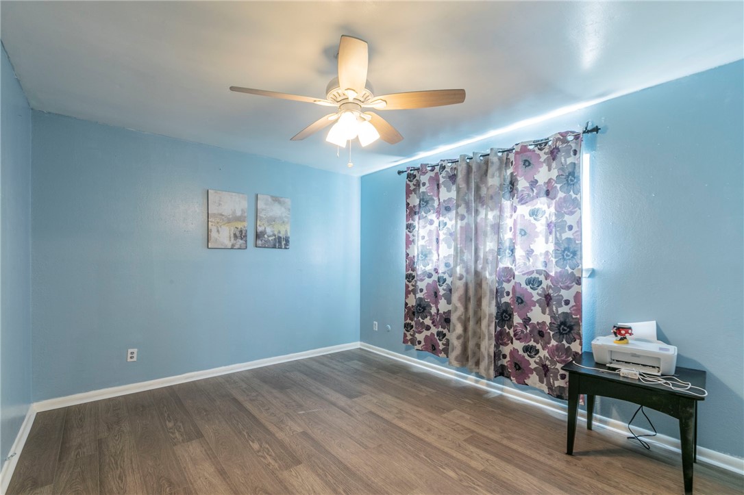 112 Bowie Lane Hewitt, TX 76643 - Photo 15 of 26
