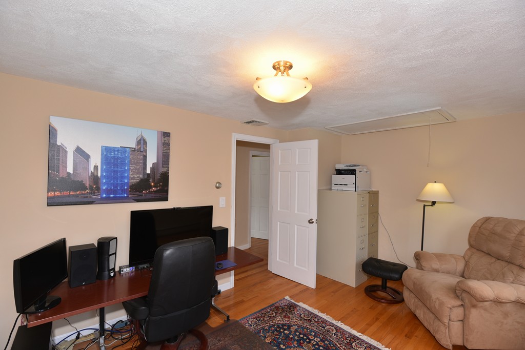 15 Valley Road Southborough, MA 01772 - Photo 16 of 23 Gallery Image 16