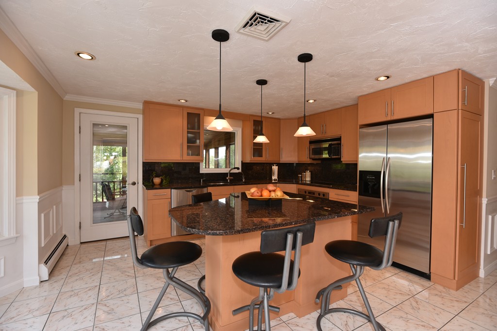 15 Valley Road Southborough, MA 01772 - Photo 7 of 23 Gallery Image 7