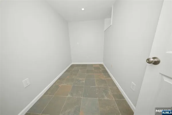 $3,550 | 437 Elm Street, Unit 1L, Kearny, NJ 07032