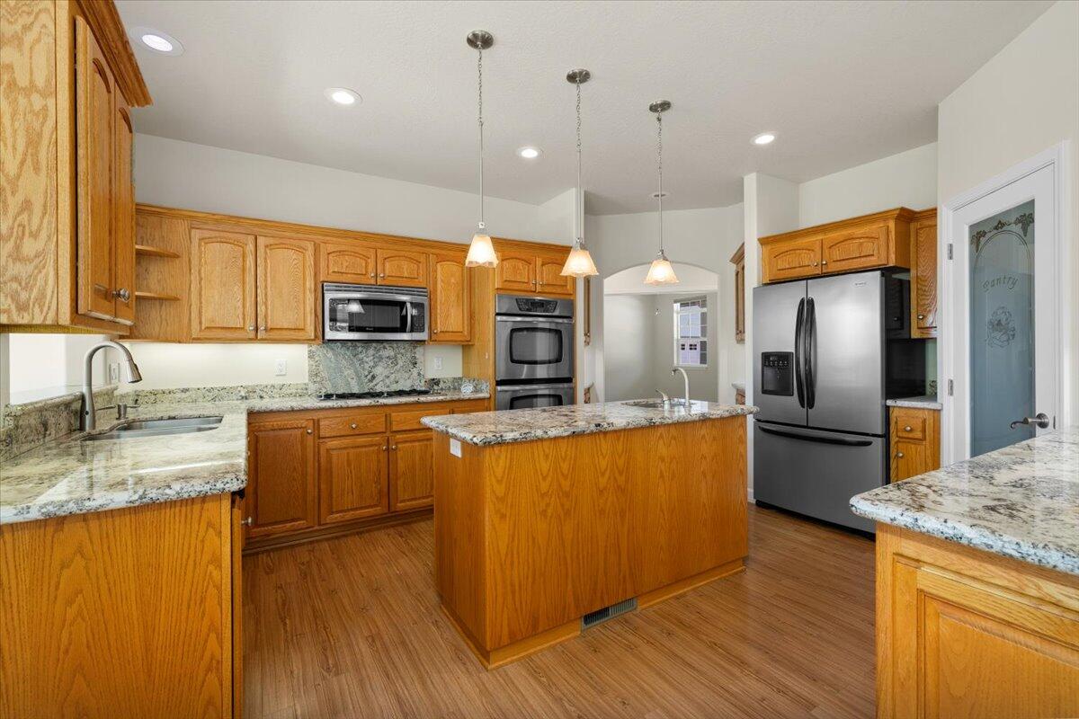 3002 Upper River Road Grants Pass, OR 97526 - Photo 19 of 45 17-CI_7333