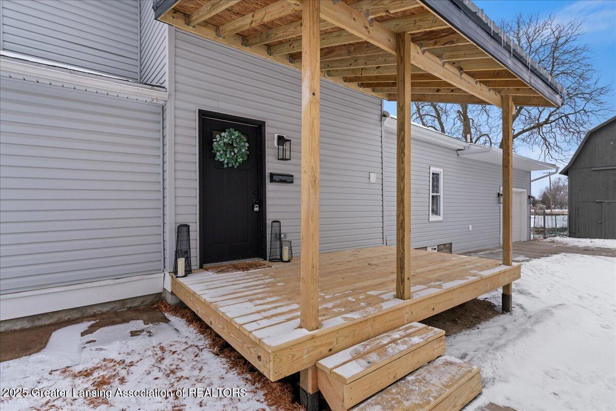 511 North Lansing Street St. Johns, MI 48879 - Photo 2 of 36 07-Media Jett - 08
