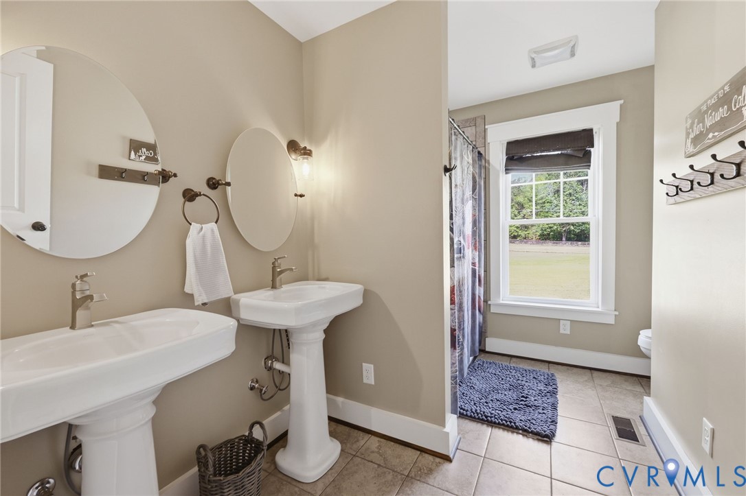 55 Morningside Road Cartersville, VA 23027 - Photo 21 of 50 Double sinks