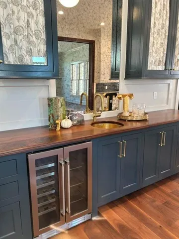 $594,500 | 1221 Five Oaks Dr Lake, Lake Charles, LA 70605