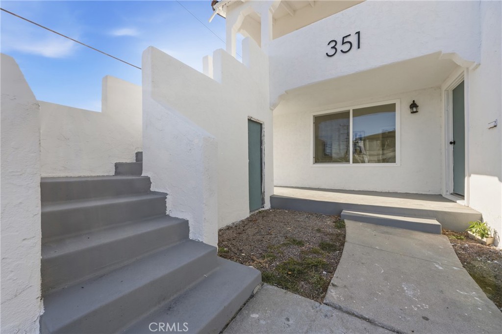 351 West Magnolia Street Compton, CA 90220 - Photo 3 of 39