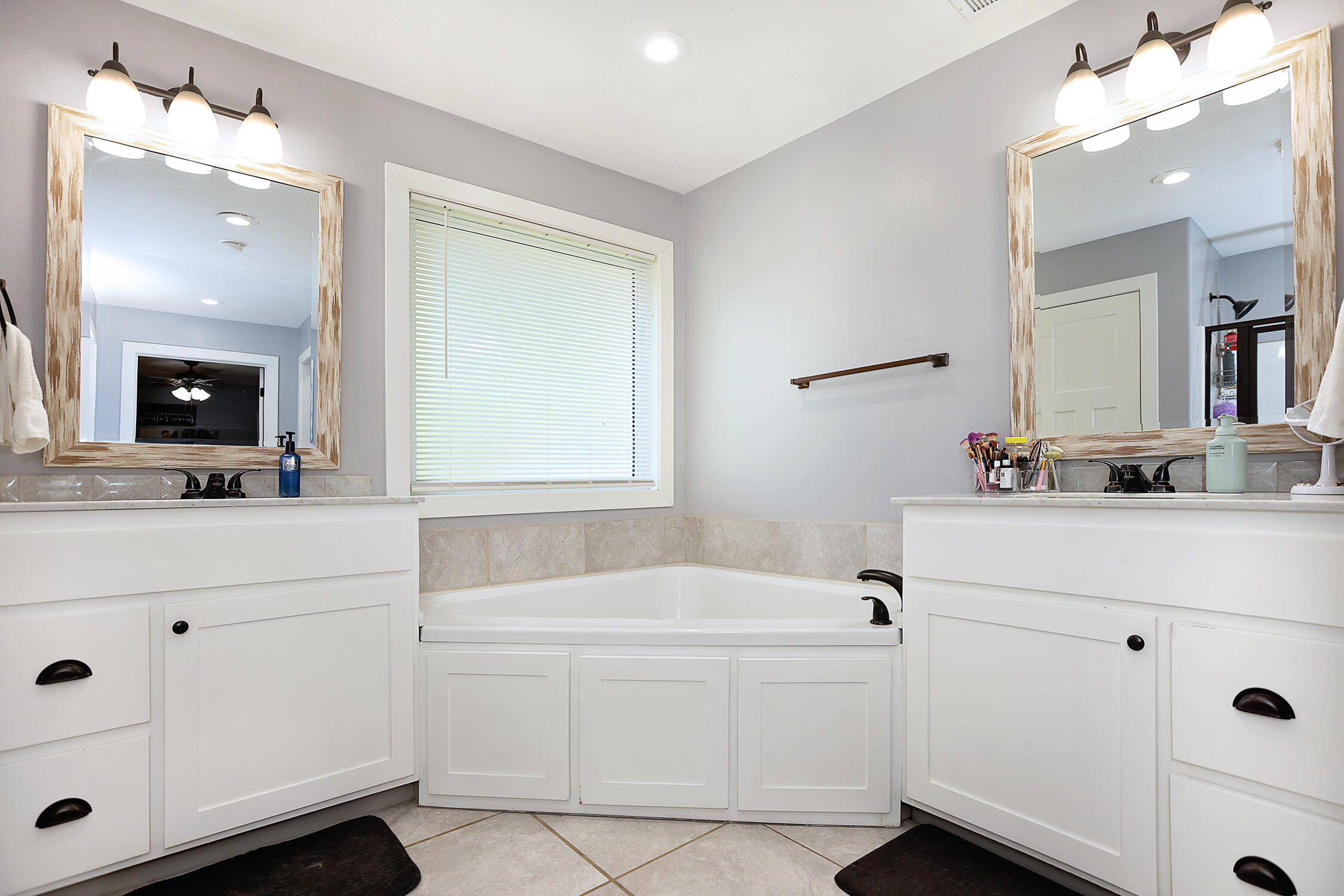 249 Pine Ridge Street Marshfield, MO 65706 - Photo 12 of 24 249 Pine Ridge