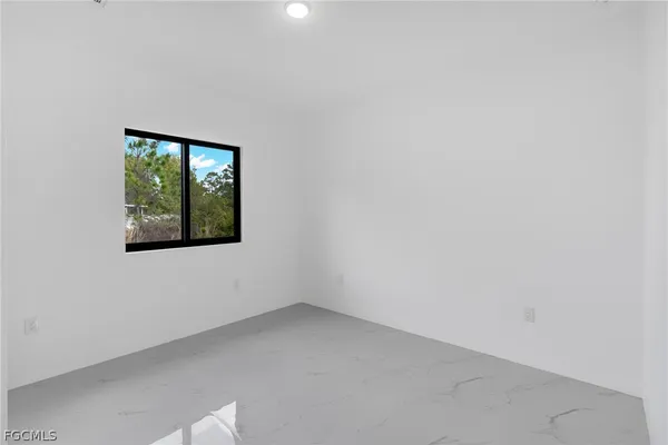 $1,950 | 1037 Citrus Avenue South, Lehigh Acres, FL 33974