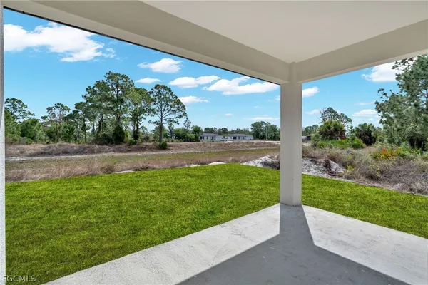$1,950 | 1037 Citrus Avenue South, Lehigh Acres, FL 33974