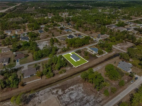 $1,950 | 1037 Citrus Avenue South, Lehigh Acres, FL 33974