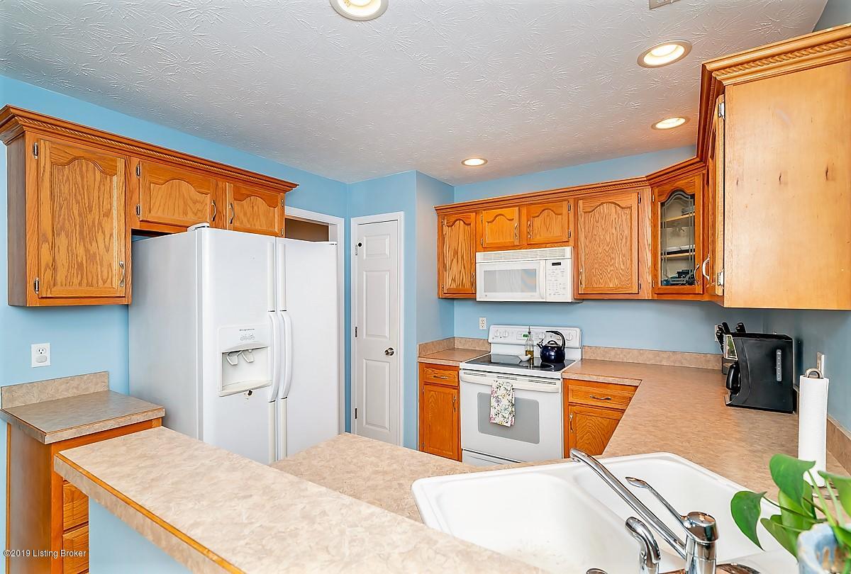 475 Forest Ridge Drive Mount Washington, KY 40047 - Photo 8 of 22 475 Forest Ridge Dr MtW-25