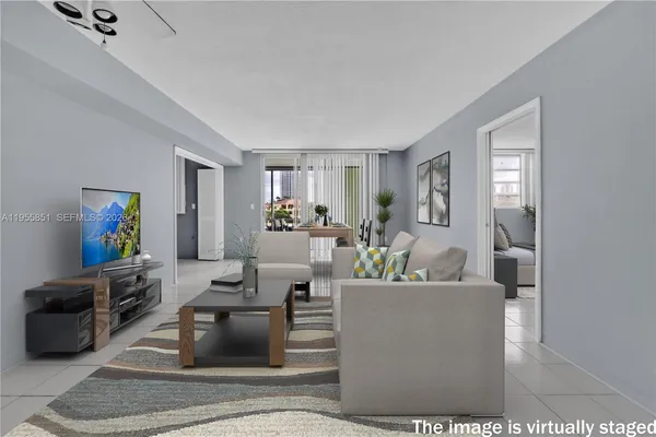 $1,800 | 3030 Marcos Drive, Unit T409(AVAILABLE NOW), Aventura, FL 33160