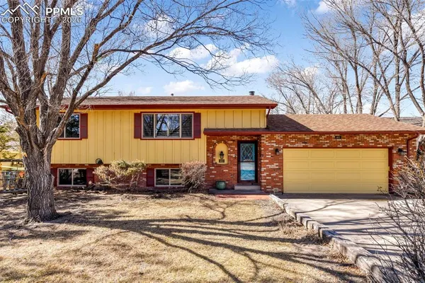 $585,000 | 463 Washington Street, Monument, CO 80132