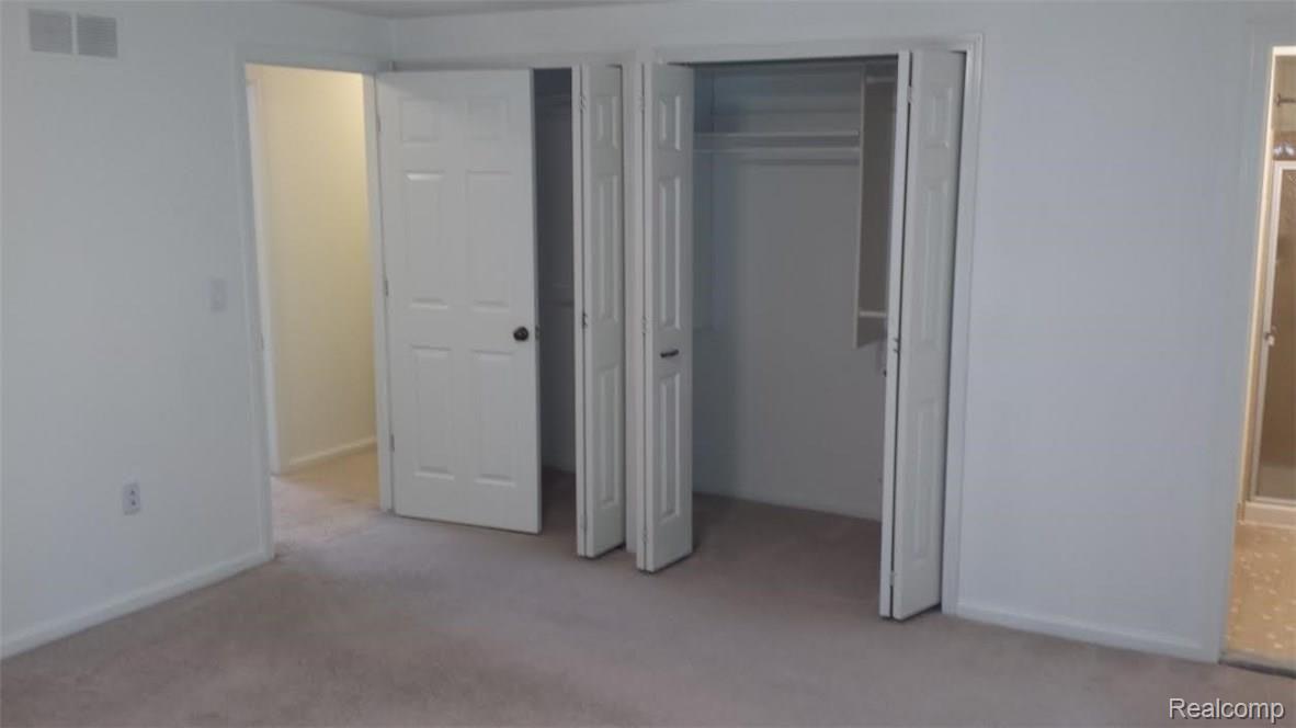 1875 Allenway Court, Unit 93 Rochester, MI 48309 - Photo 8 of 19 master3.jpg