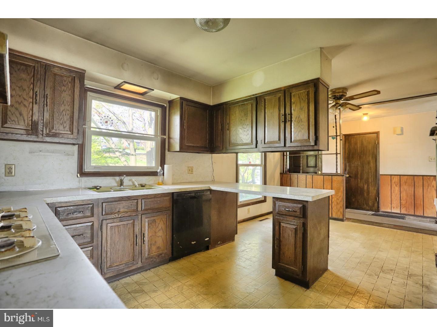 475 Wegman Road Reading, PA 19606 - Photo 5 of 25