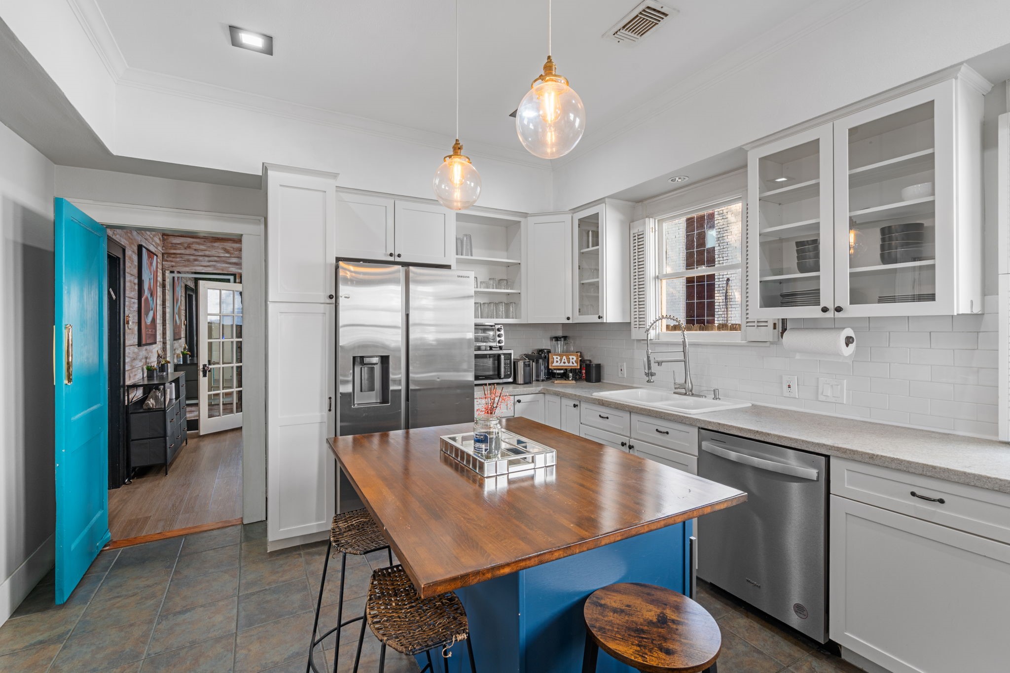 943 Pecore Street Houston, TX 77009 - Photo 15 of 19 Kitchen