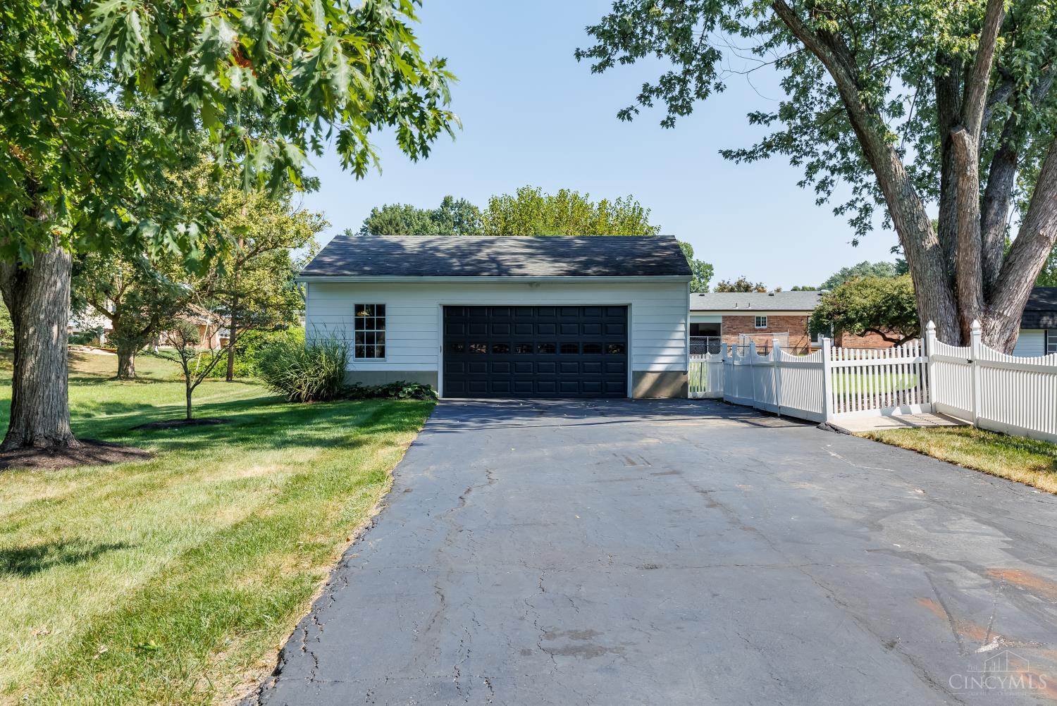 558 Lang Road Cincinnati, OH 45244 - Photo 36 of 49 Gallery Image 36