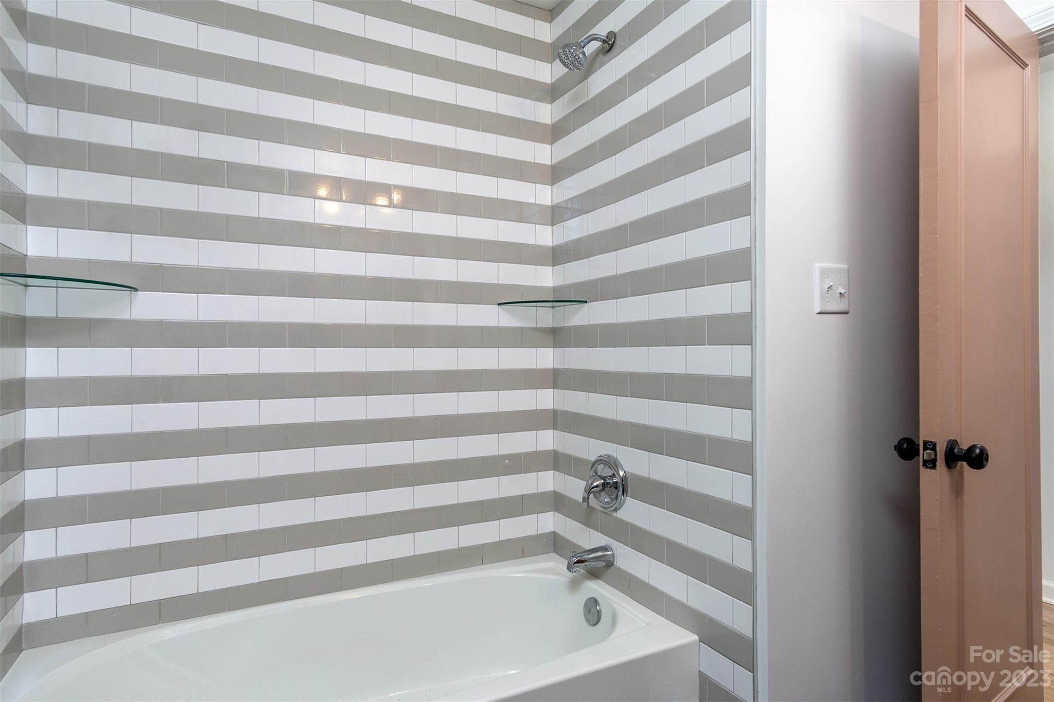 349 Country Club Road, Unit 2 Asheville, NC 28804 - Photo 15 of 27 Gallery Image 15
