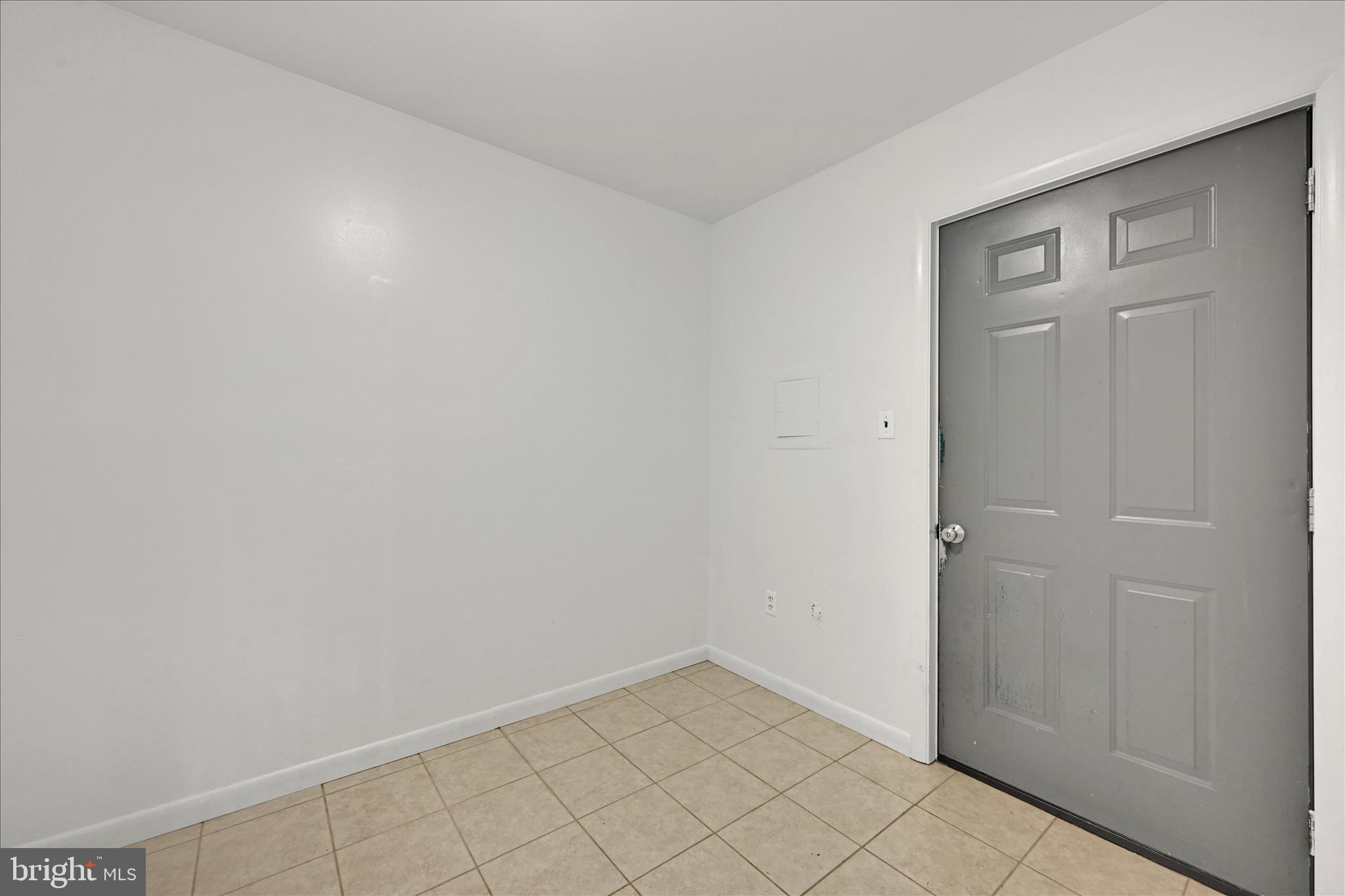 1053 Williamsburg Road Lancaster, PA 17603 - Photo 19 of 33 a view of an empty room
