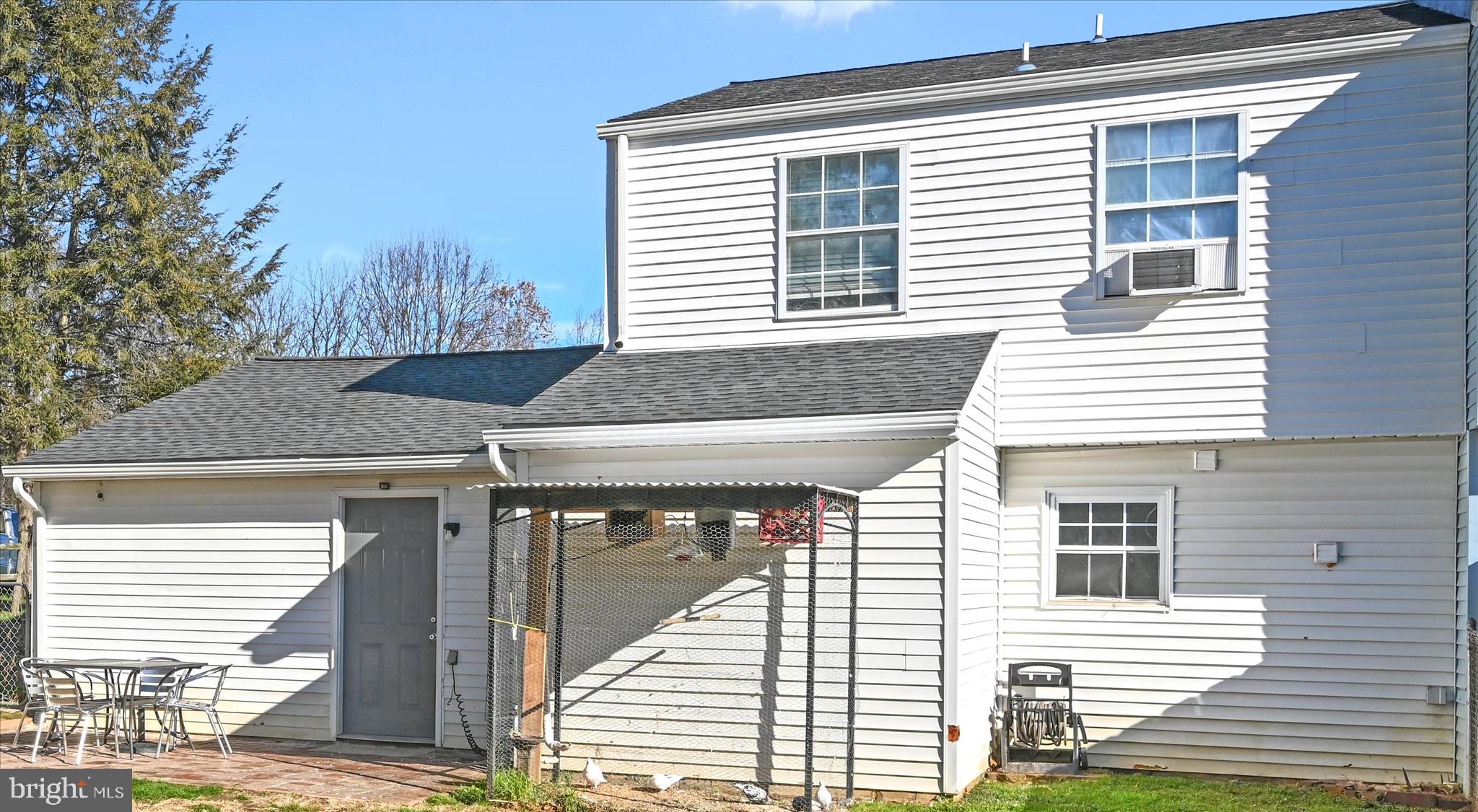 1053 Williamsburg Road Lancaster, PA 17603 - Photo 28 of 33 a view of a house with a yard and garage