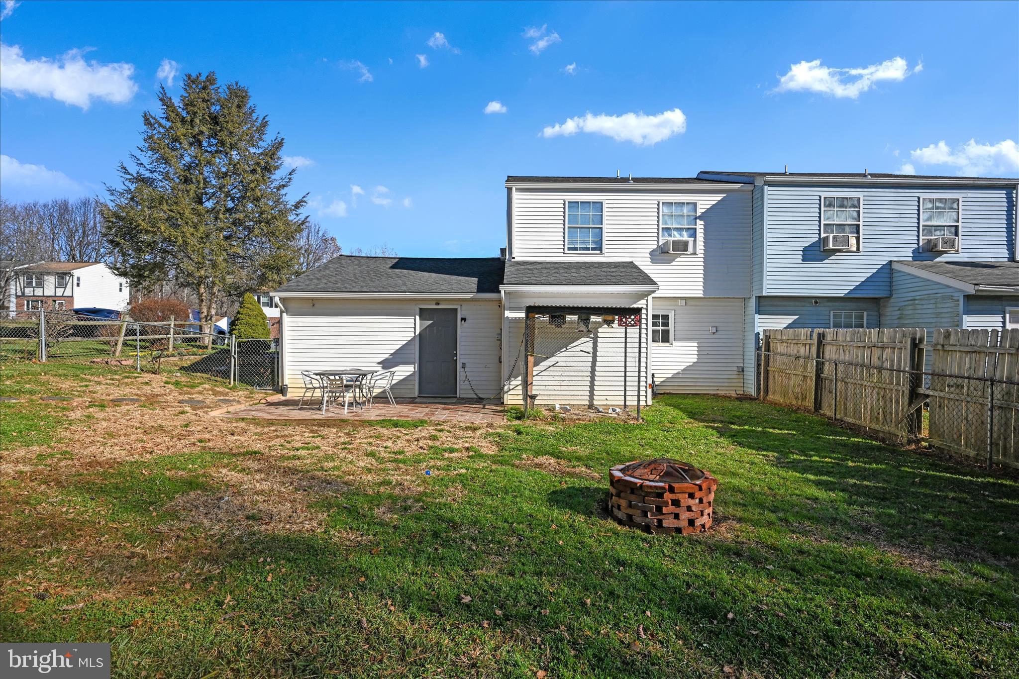 1053 Williamsburg Road Lancaster, PA 17603 - Photo 31 of 33 a view of a house with backyard and garden