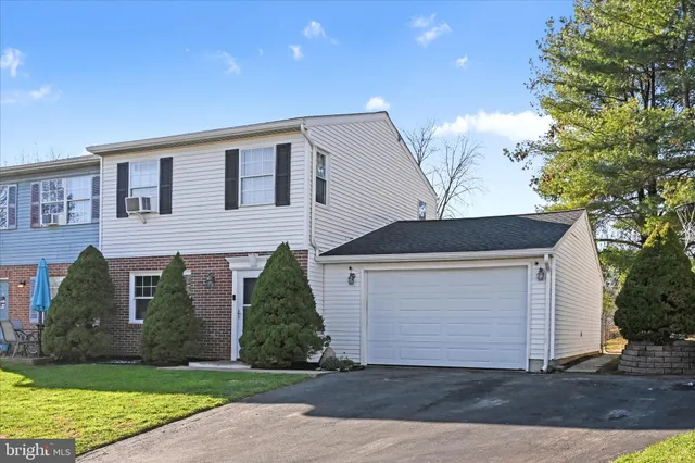 $264,900 | 1053 Williamsburg Road, Lancaster, PA 17603