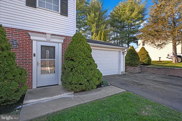 $264,900 | 1053 Williamsburg Road, Lancaster, PA 17603